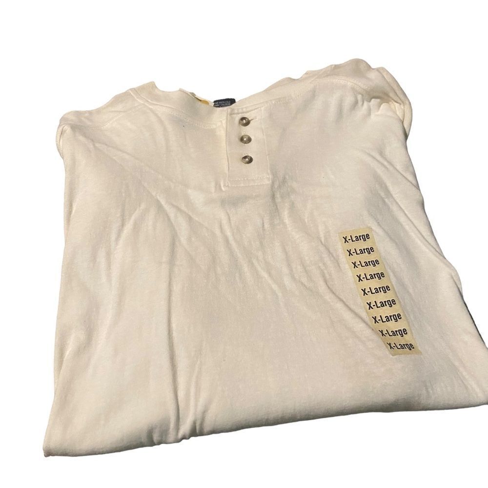 Andhurst new with tags long sleeved tee shirt buttons at neck size XL